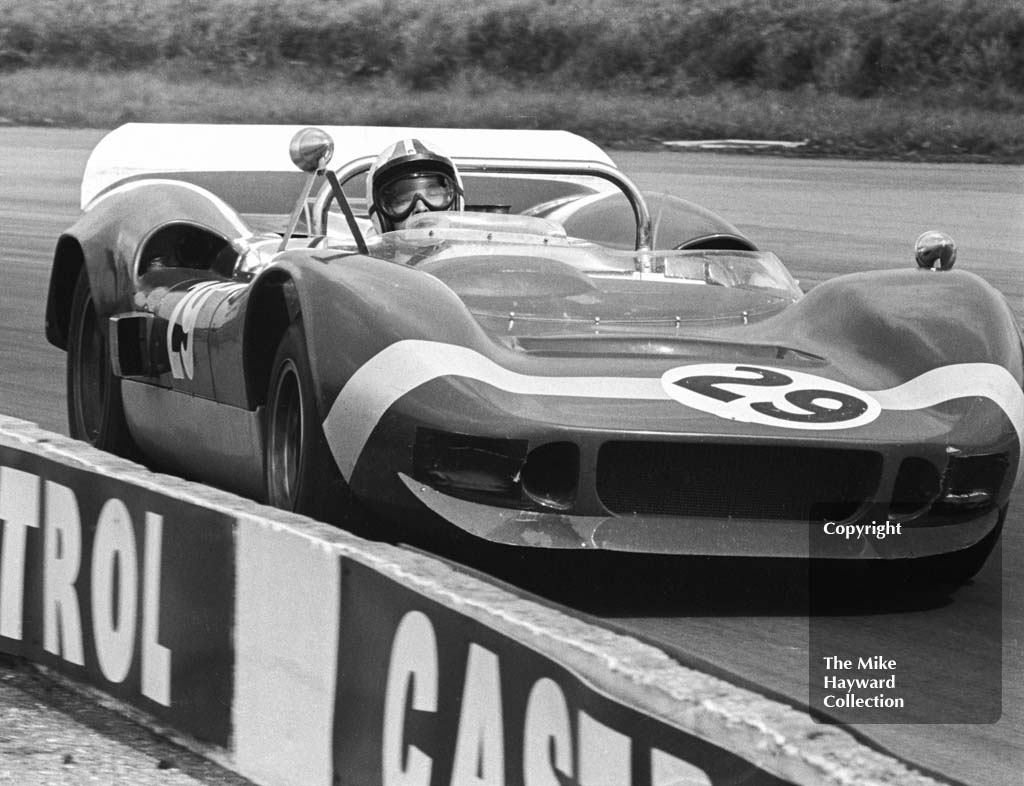 Chris Amon, McLaren Elva, Silverstone International Trophy meeting 1966.
