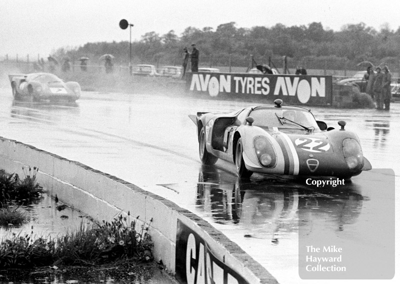 Claude Bourgoignie, VDS Racing Team Alfa Romeo T33/2, followed by David Piper, Lola, T70, Martini International, Silverstone, 1969.
