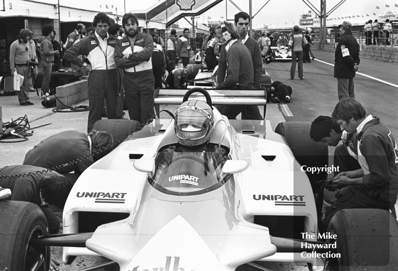 John Watson in the pits, Marlboro McLaren MP4, Silverstone, British Grand Prix 1981.