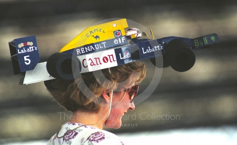 Some people couldn't get Nigel Mansell out of their hair...&nbsp;at the&nbsp;British Grand Prix, Silverstone, 1992
