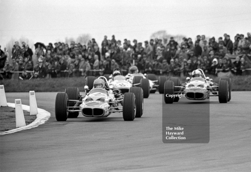 Bev Bond, Gold Leaf Team Lotus 59, Dave Walker, Gold Leaf Team Lotus 59, Silverstone, International Trophy meeting 1970.
