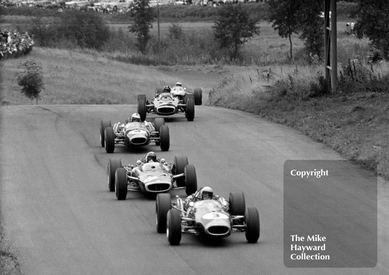 Jack Brabham, Repco Brabham BT19, Jackie Stewart, BRM P83 H16,&nbsp;Denny Hulme, BT20, Graham Hill P83 H16 and Jim Clark, Lotus Climax 33, 1966 Gold Cup, Oulton Park.
