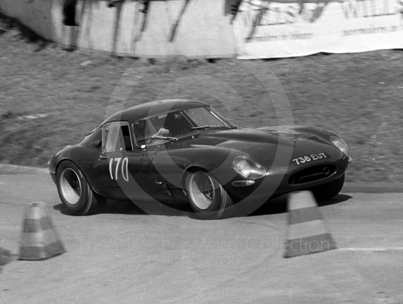 Mike Wright, Jaguar E type, reg no 738 EUT, Prescott, May 1968, 3rd in class 