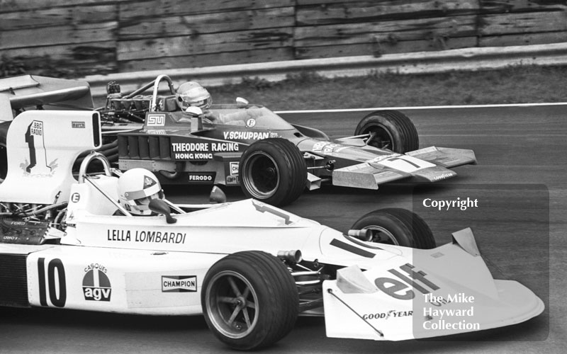 Lella Lombardi, March 751, and Vern Schuppan, Theodore Racing F5000 Lola T332, Brands Hatch, Race of Champions 1975.
