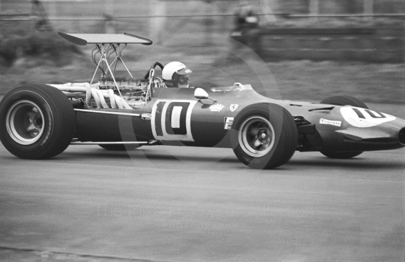 Derek Bell, Ferrari 312 V12, heading for 9th place, Silverstone, International Trophy 1969.
