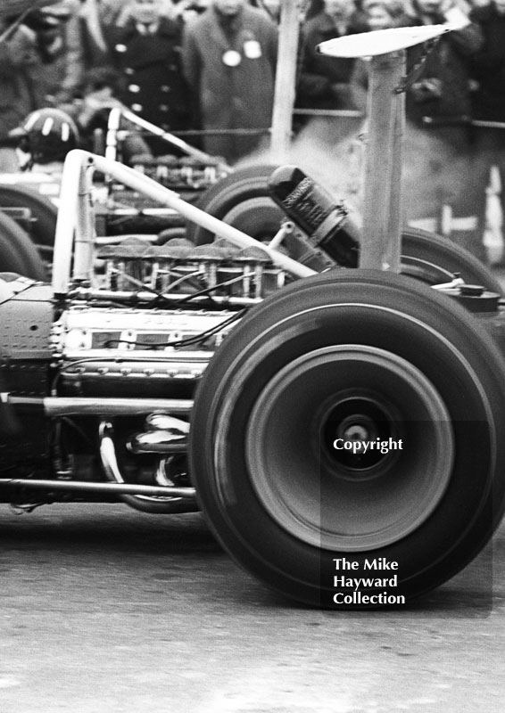 Jo Siffert, Rob Walker Lotus 49B, and Graham Hill, Gold Leaf Team Lotus 49B, Brands Hatch, 1969 Race of Champions.
