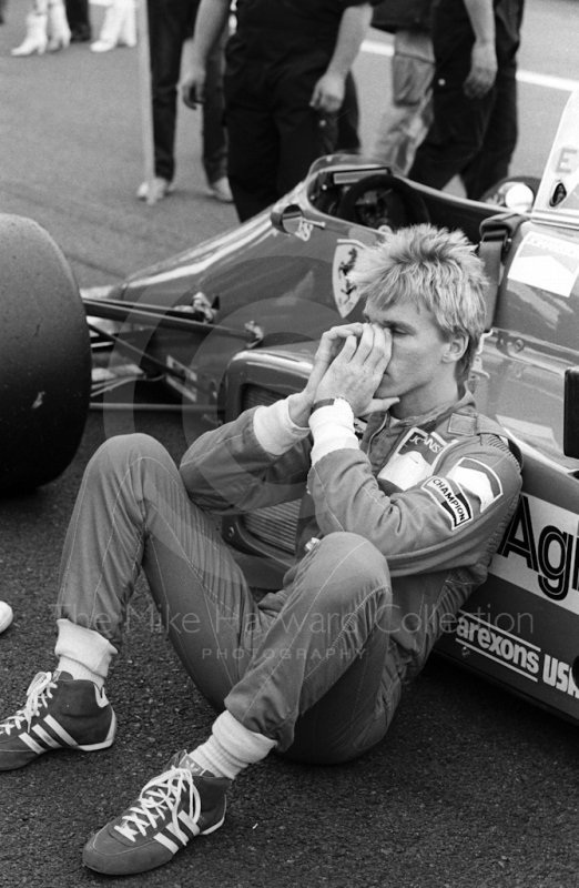 Stefan Johansson, Ferrari 156/85, relaxes on the grid, British Grand Prix, Silverstone, 1985
