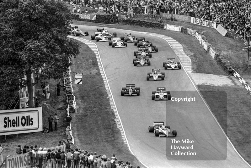 Nelson Piquet, Olivetti Brabham BMW BT54, leads out of Druids Hairpin, Brands Hatch, 1985 European Grand Prix
