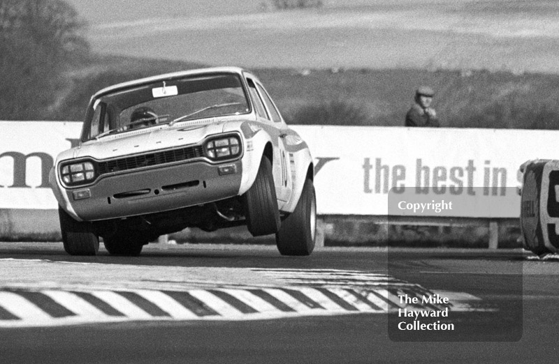 Mike Crabtree, Willment Ford Escort Twin Cam, Thruxton Easter Monday meeting 1969.
