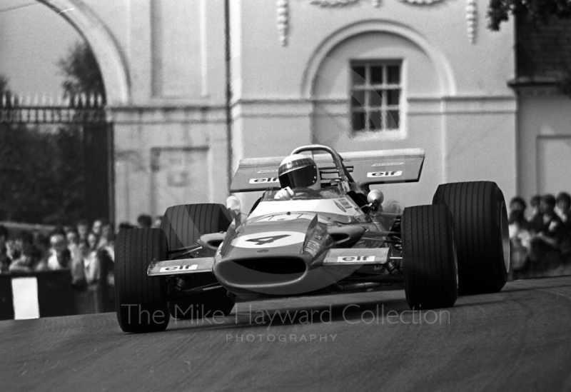 Jackie Stewart, Matra MS80, Oulton Park Gold Cup 1969.
