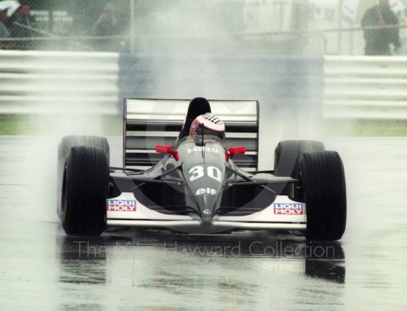 JJ Lehto, Sauber C12, seen during wet qualifying at Silverstone for the 1993 British Grand Prix.
