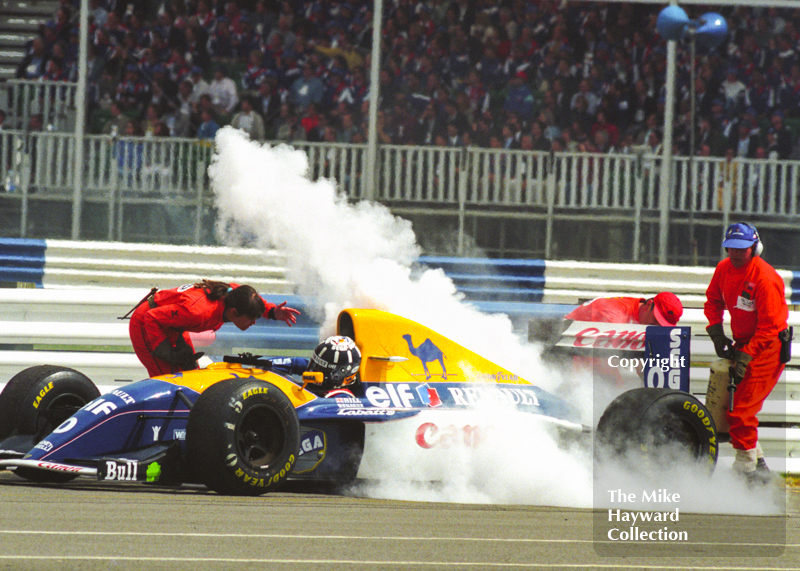 Damon Hill, Williams Renault FW15C, retires from the race, Silverstone, British Grand Prix 1993.