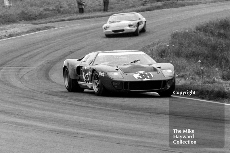 Paul Hawkins, Ford GT30, followed by John Miles,&nbsp;Lotus 47, 1968 Tourist Trophy, Oulton Park.
