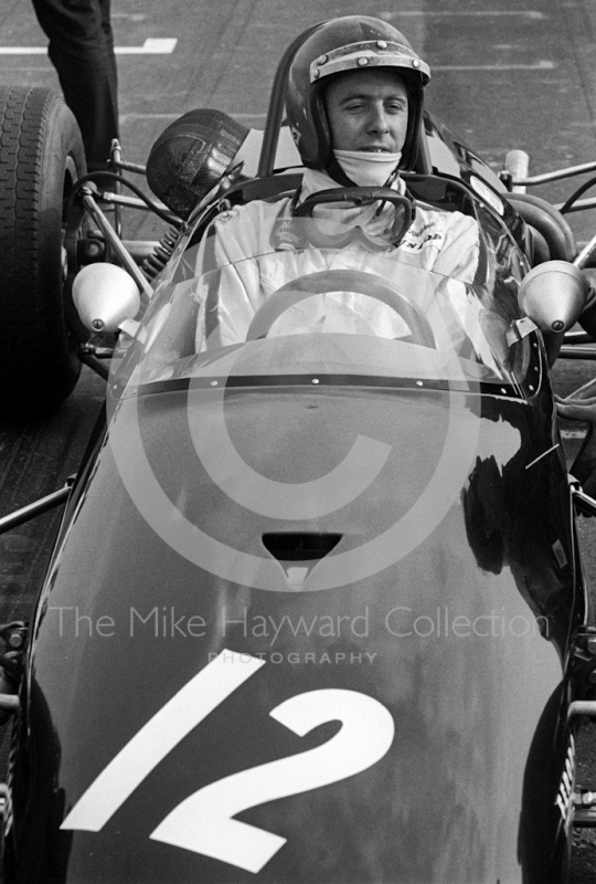 Piers Courage, Brabham BT23C, on the grid at the Thruxton Easter Monday F2 International, 1968.
