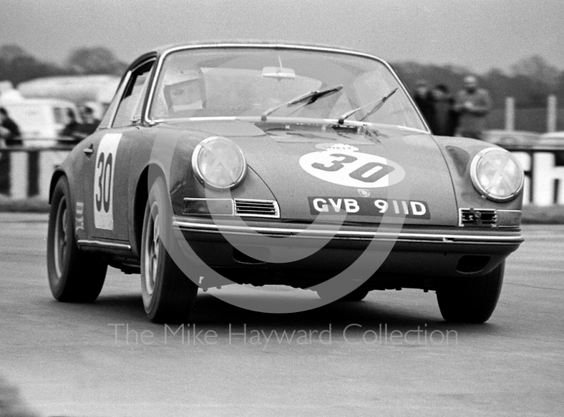 Nick Faure, Demetriou Group Porsche 911, Silverstone International Trophy meeting 1969.
