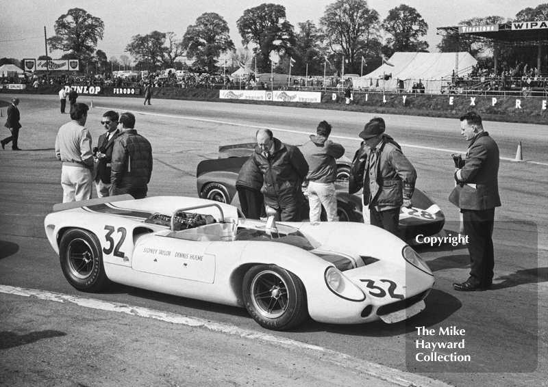 Denny Hulme's Sid Taylor, Lola T70, Silverstone International Trophy meeting 1966.