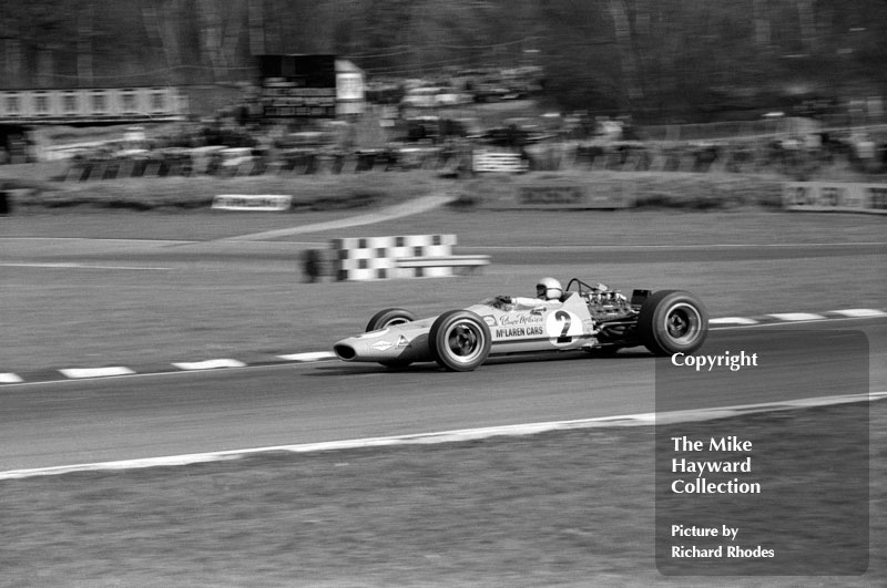 Bruce McLaren, McLaren M7A, 1968 Race of Champions, Brands Hatch.<br />
<br />
<em>Picture by Richard Rhodes</em>
