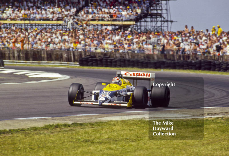 Nelson Piquet, Canon Williams FW11B, Copse Corner,&nbsp; British Grand Prix, Silverstone, 1987
