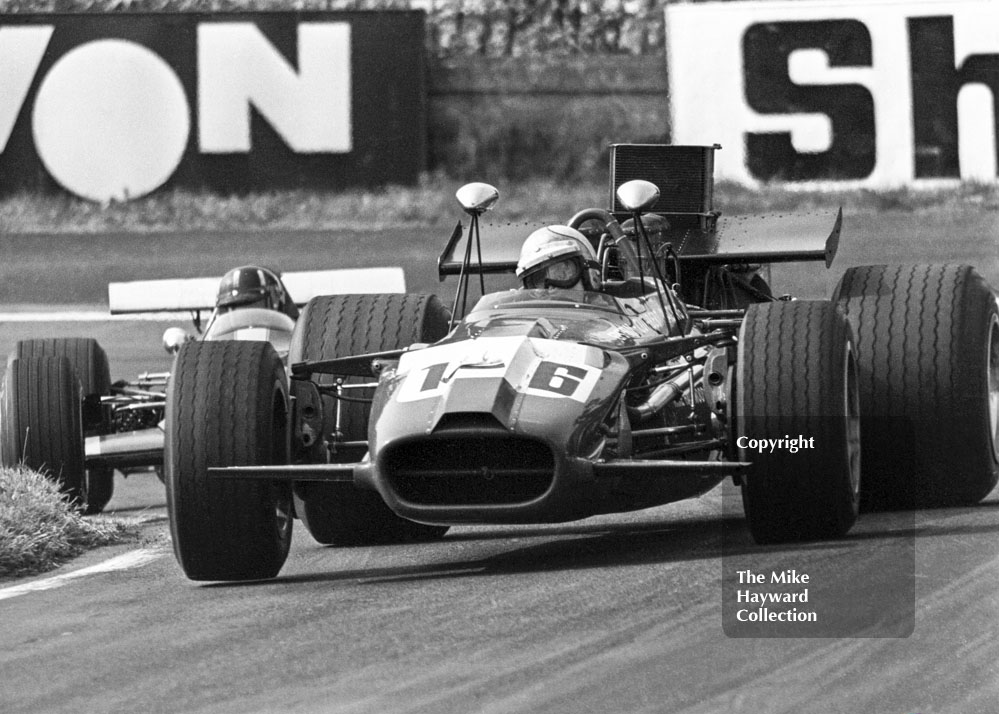 Mike Hailwood, Epstein Cuthbert Racing Lola T142, followed by Graham Hill, Lotus 59B, Oulton Park Gold Cup meeting 1969.
