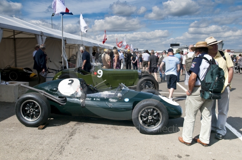 1957 Cooper T43 of Andrew Smith and the 1932 Frazer Nash Nurburg of Dick Smith, Pre-1966 Grand Prix Cars, Silverstone Classic 2010