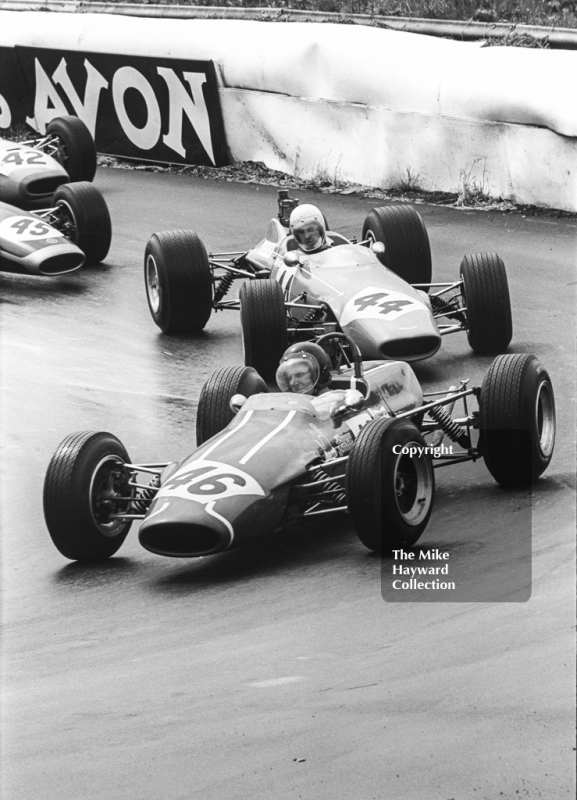 Roy Pike, Titan MK 3, leads Tim Schenken, Chevron B9, Mallory Park, Guards International Trophy, 1968.
