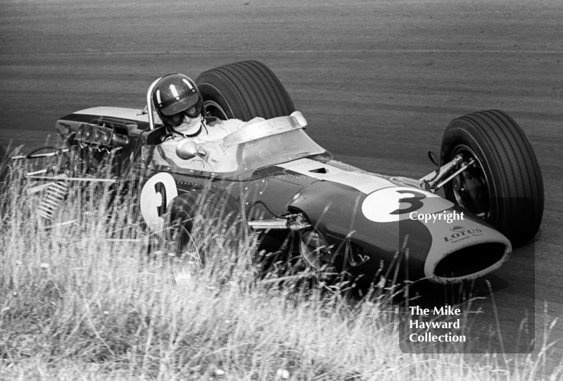 Graham Hill, Team Lotus Ford 48, at Esso Bend, Oulton Park, Guards International Gold Cup, 1967.
