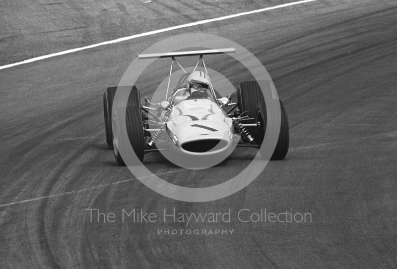 Denny Hulme, McLaren M7A/2, at Bottom Bend, British Grand Prix, Brands Hatch, 1968.
