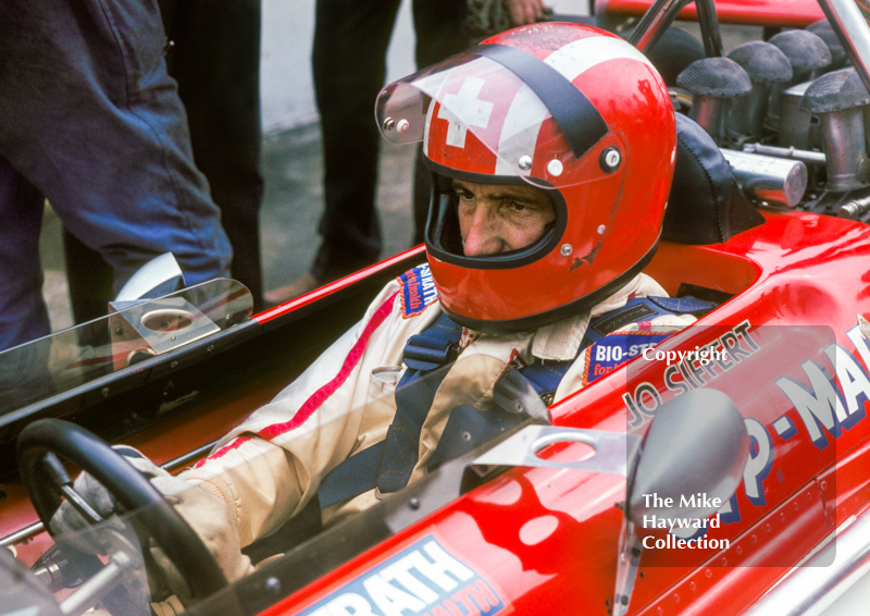 Jo Siffert on the grid, STP March 701 V8, 1970 British Grand Prix, Brands Hatch.