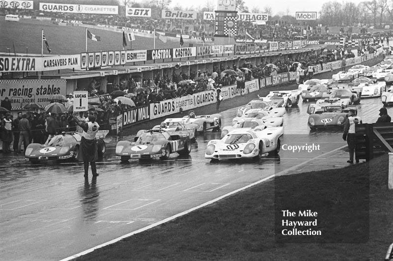 Chris Amon/Arturo Merzario,&nbsp;Ferrari 512S, Jacky Ickx/Jackie Oliver,&nbsp;Ferrari 512S and Vic Elford/Denny Hulme,&nbsp;Porsche 917, on the front row, BOAC 1000kms, Brands Hatch, 1970.

