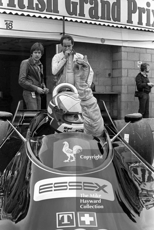 Nigel Mansell, Lotus 88B, in the pits at Silverstone, British Grand Prix 1981.
