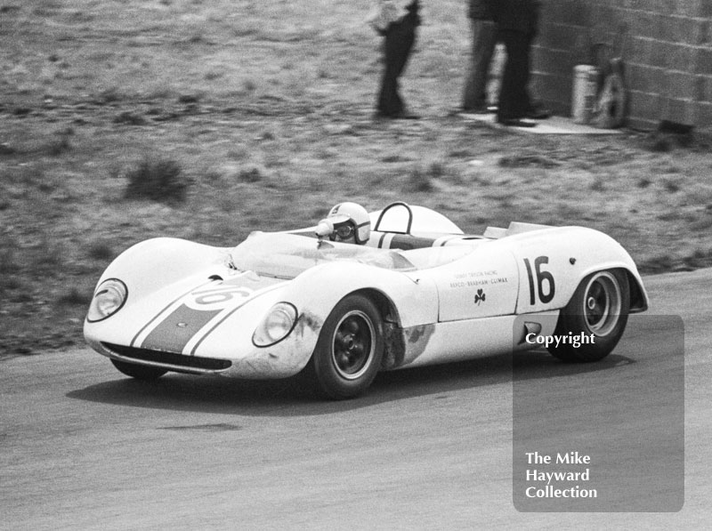 Winner Denny Hulme, Sid Taylor Brabham BT8 Climax, at Knickerbrook, Tourist Trophy, Oulton Park, 1965.
