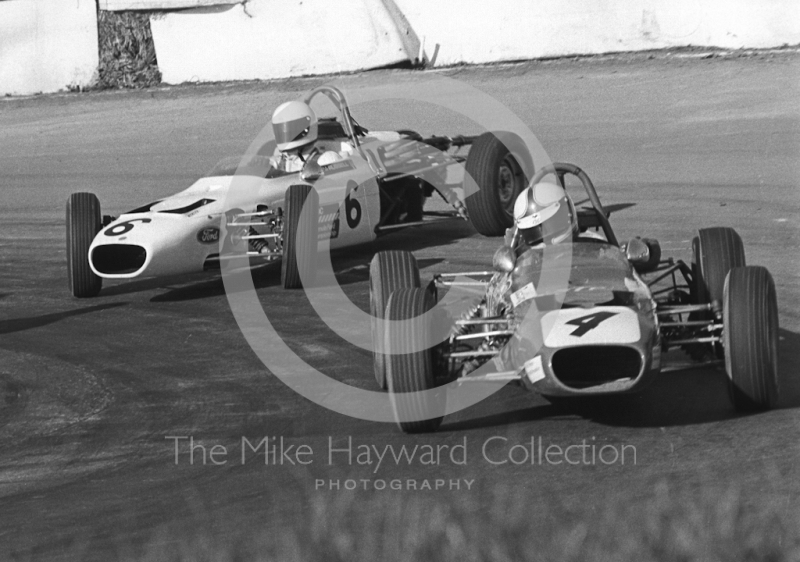 David Loring, Merlyn Mk 20, and Robert Arnott, Merlyn Mk 20a, Mallory Park, British Oxygen 1972.
