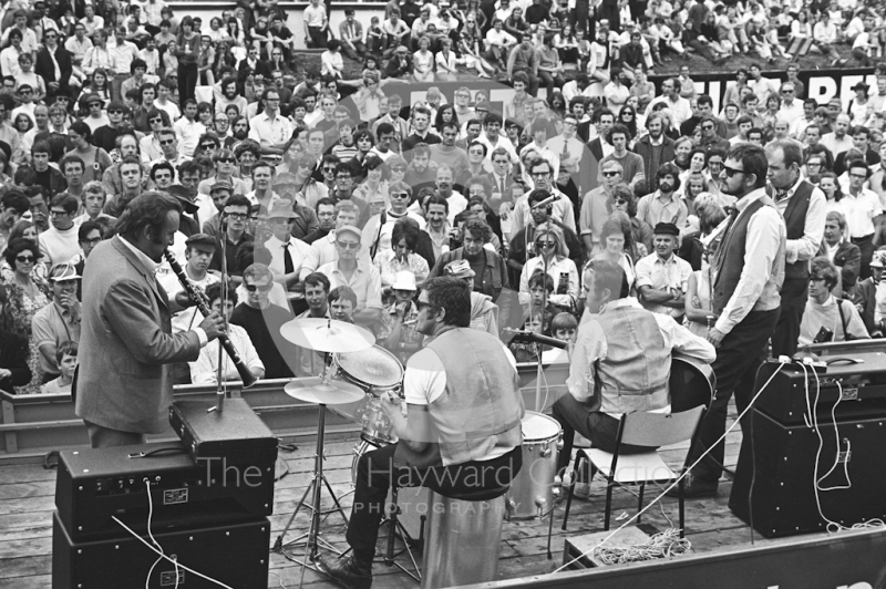 The Acker Bilk Jazz Band entertain after the race, Brands Hatch, British Grand Prix 1970.
