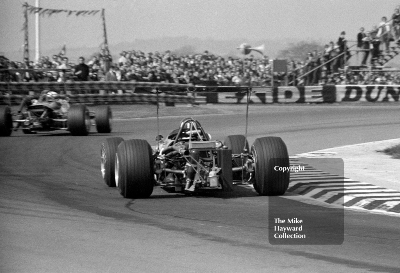 Graham Hill, Roy Winkelmann Racing Lotus 59B, Heat 1, Thruxton, Easter Monday 1969.
