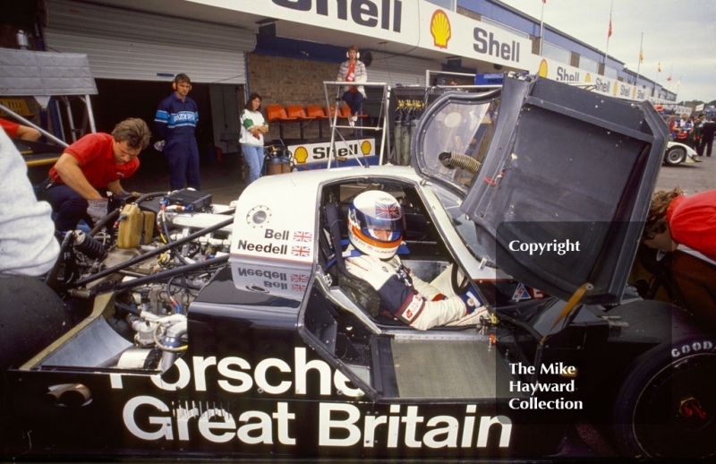 Derek Bell, Porsche 962C, Wheatcroft Gold Cup, Donington Park, 1989.
