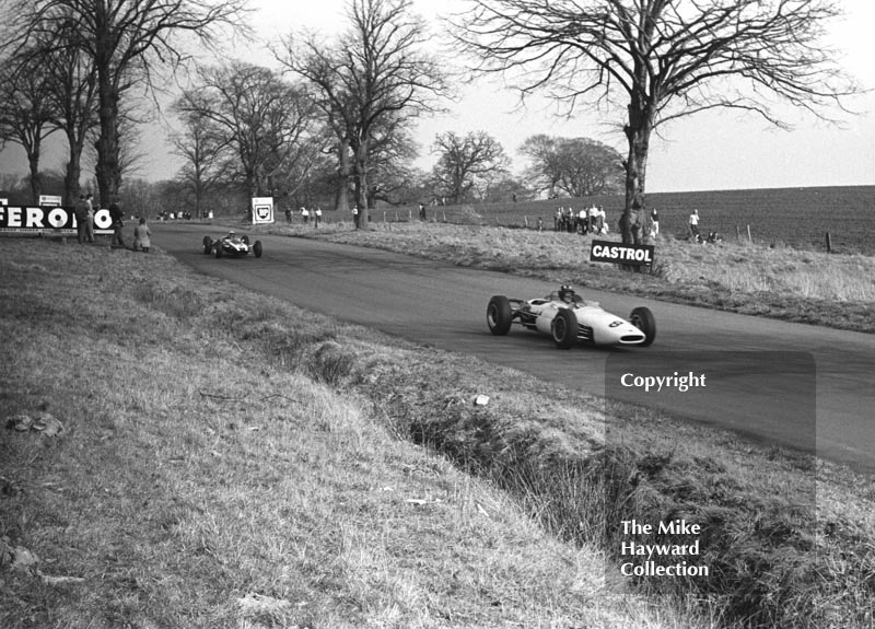 Graham Hill, John Coombs Brabham BT16 (F2-8-65) BRM, Oulton Park, Spring International 1965.
