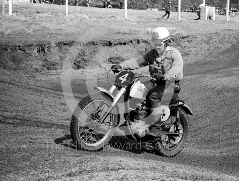 Jeff Smith, BSA, 1966 ACU Championship meeting, Hawkstone.