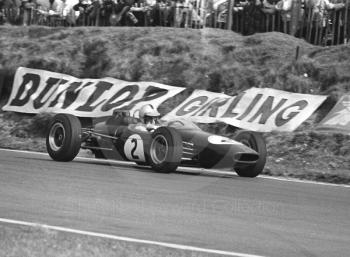 Winner Denny Hulme, Brabham BT16 (chassis F2-10-65) Cosworth SCA, entering Old Hall Corner, Oulton Park, Spring International 1965.
