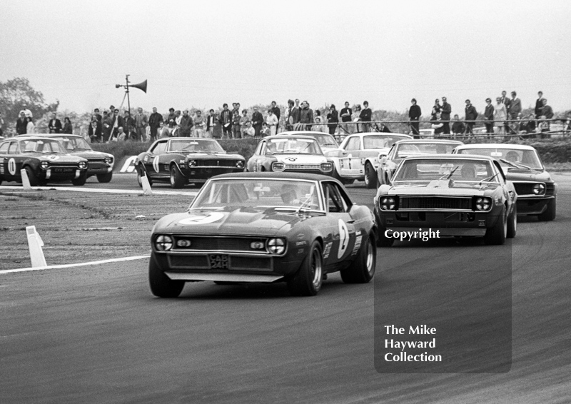 Brian Muir, Wiggins Teape Chevrolet Camaro, and Roy Pierpoint, Bill Shaw Chevrolet Camaro, Martini Trophy meeting, Silverstone, 1970.