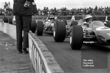 Reine Wisell, Chevron B15, and Ronnie Peterson, Vick Scandanavia Tecno 69, Silverstone, British Grand Prix meeting 1969.
