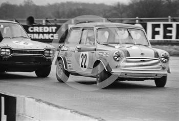 Gordon Spice, Britax Cooper Downton Mini Cooper S, Silverstone International Trophy meeting 1969.
