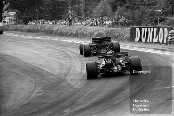 Jochen Rindt, Gold Leaf Team Lotus 72C, leads Jack Brabham, Brabham BT33, 1970 British Grand Prix, Brands Hatch.
