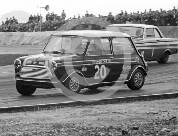 John Rhodes, Mini Cooper S, and David Hobbs, Ford Falcon, Thruxton Easter Monday meeting 1968.
