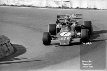 Ronnie Peterson, STP March 722-17, Mallory Park, 1972.
