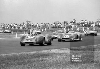 Roger Nathan, Astra RNR2, Tony Lanfranchi, Nomad 3, John Bridges, Chevron B16, 1970 Martini International 100 Trophy Race, Silverstone.
