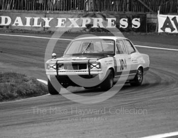 Gerry Marshall, Vauxhall Viva GT, Lodge Corner, Oulton Park, 1969
