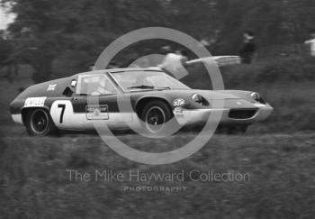 John Miles, Gold Leaf Lotus, Oulton Park, Tourist Trophy 1968.
