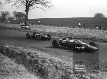 Tony Hegbourne, Willment Lola T55 (SL/64/2) Cosworth, and Peter Revson, Ron Harris Team Lotus 32 (32-F2-4), Oulton Park, Spring International 1965.
