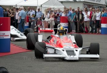 Christophe D'Ansembourg, Formula One McLaren M26, F1 Grand Prix Masters, Silverstone Classic, 2010