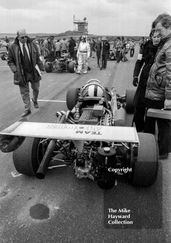 Dick Parsons, Modus M1, on the grid at Thruxton, 1975 BARC Super Visco F3 Championship.
